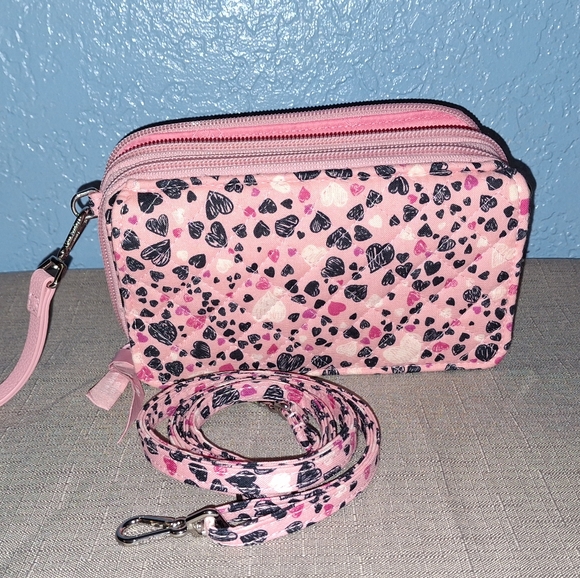 Vera Bradley Pink Heart Pattern - Picture 1 of 5